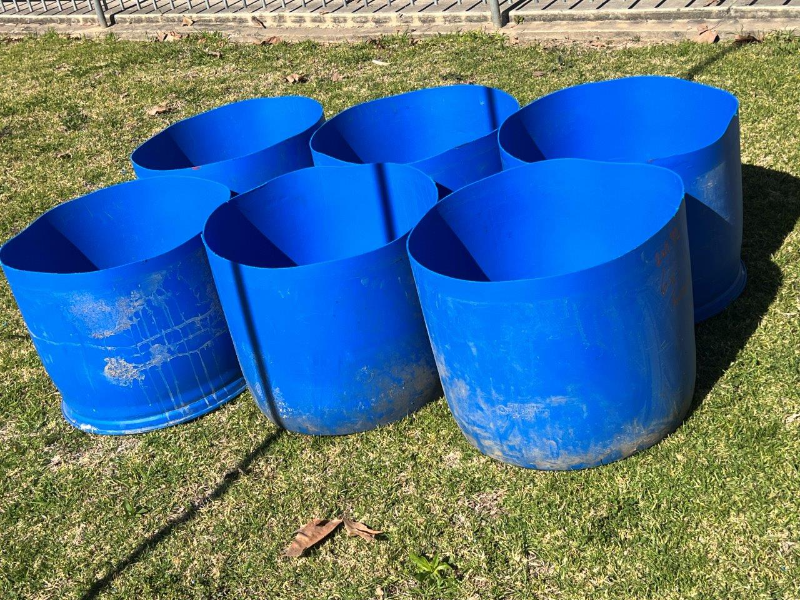 HALF PLASTIC DRUM NO BUNGS